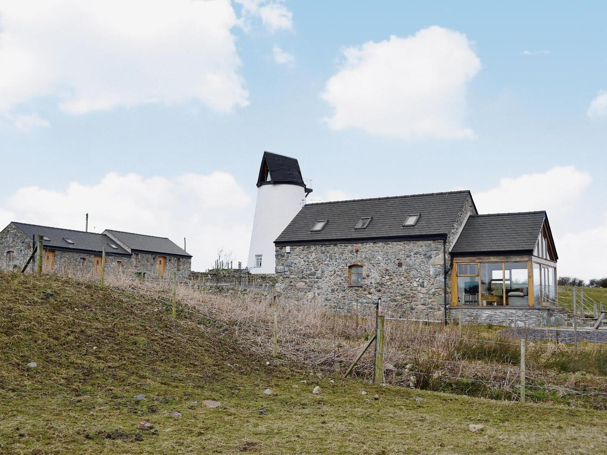 The Top Barn Coedana Bagian luar foto